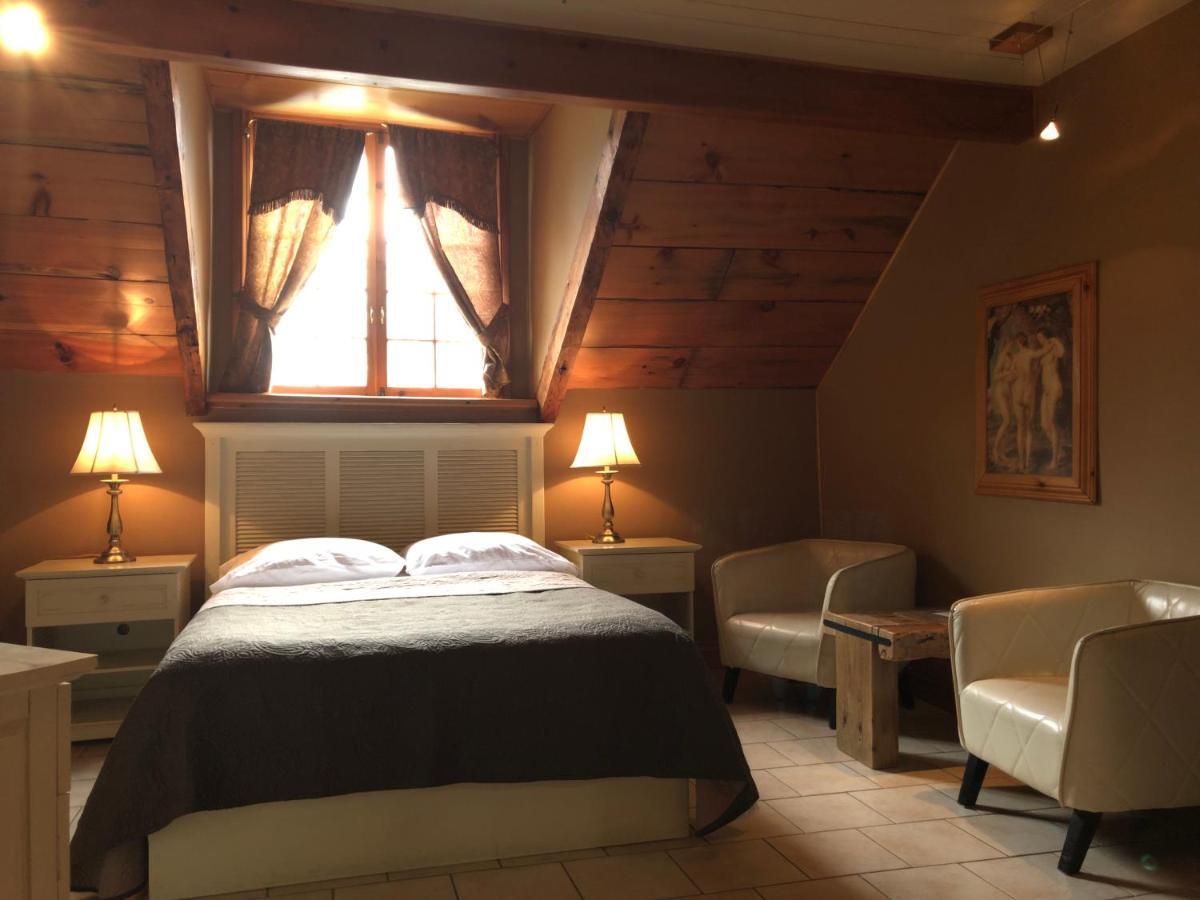 Отель Manoir Ramezay Marieville Экстерьер фото